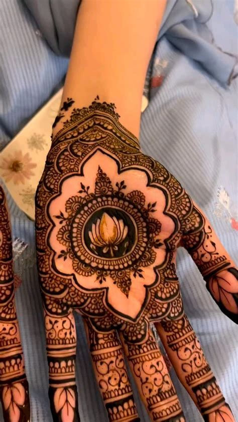 kamal flower mehndi design