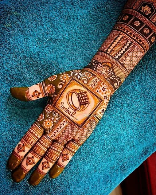 latest engagement mehndi designs