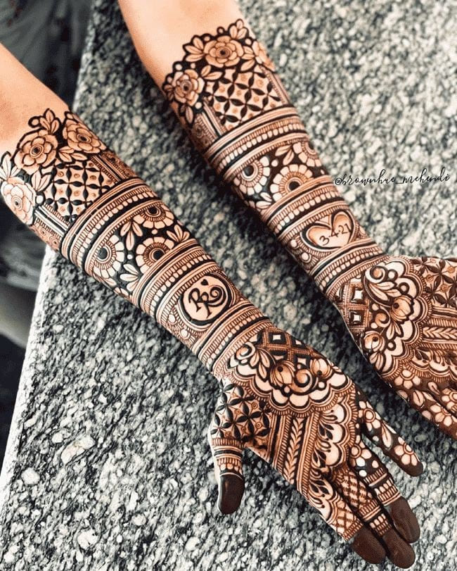 royal stylish back hand mehndi design